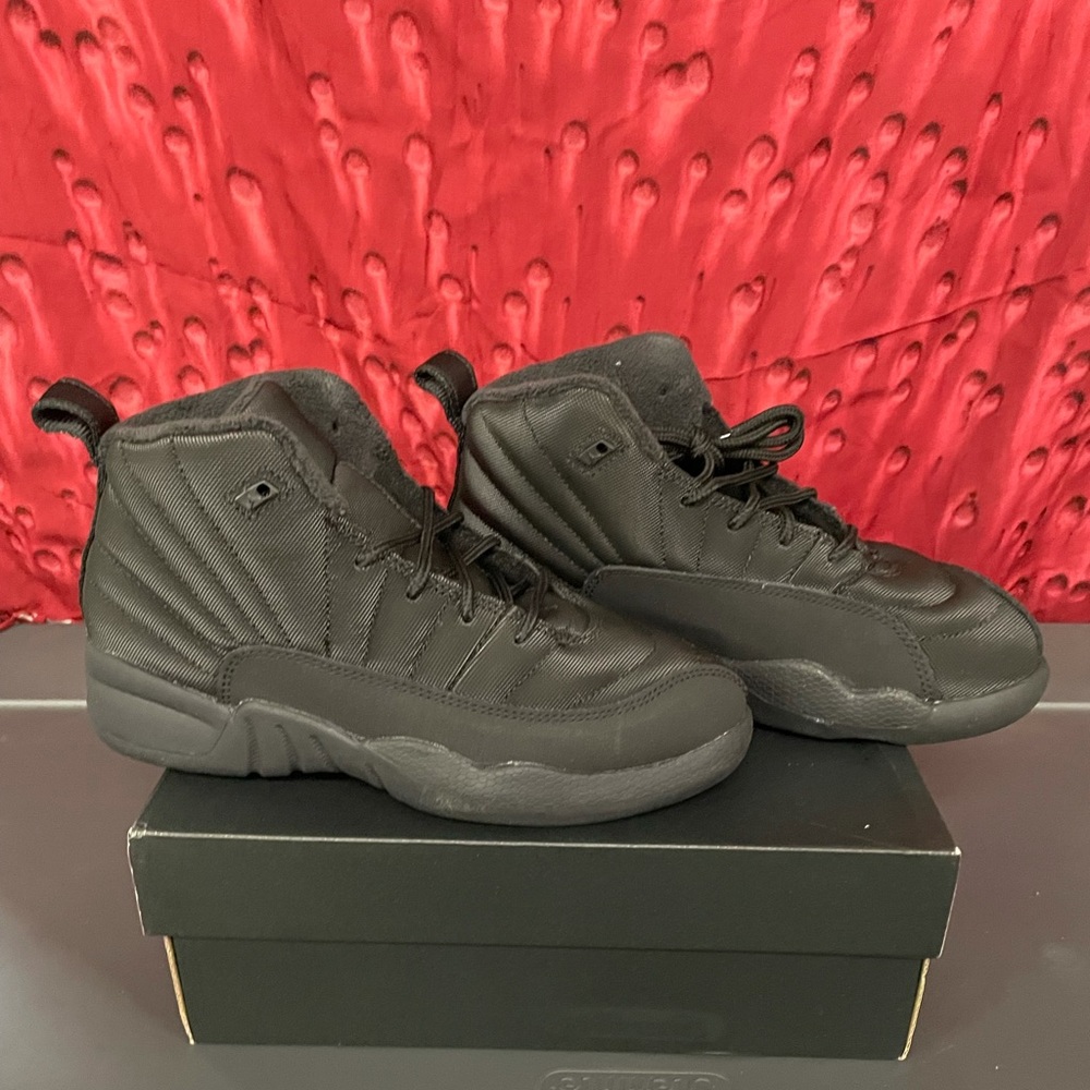 Jordan Retro 12 Winter sz 2